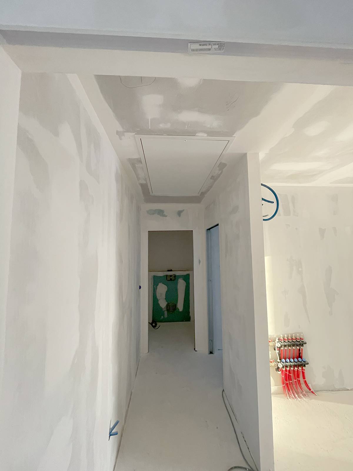 Création de cloisons et plâtrerie dans une maison en construction près de Mittelhausbergen