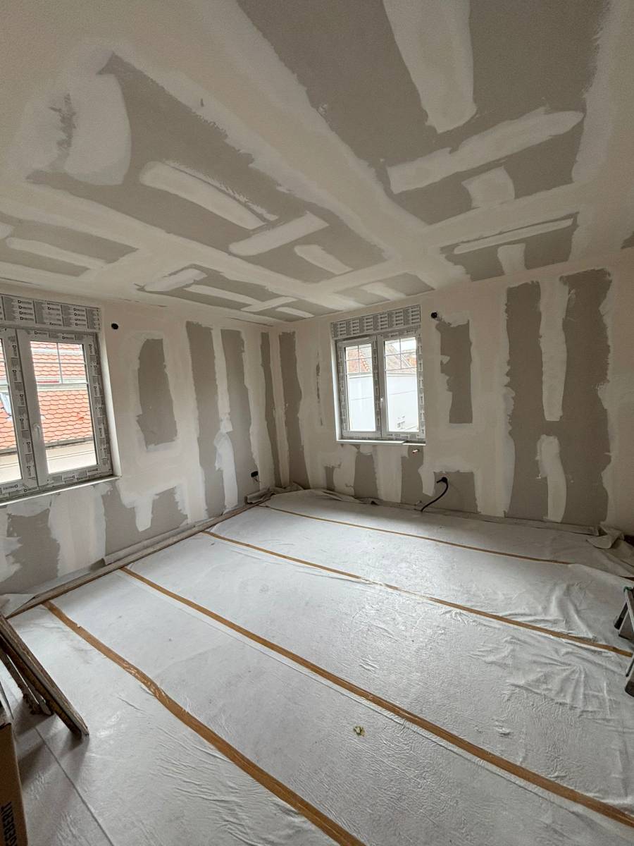 Travaux de plâtrerie avec finitions soignées