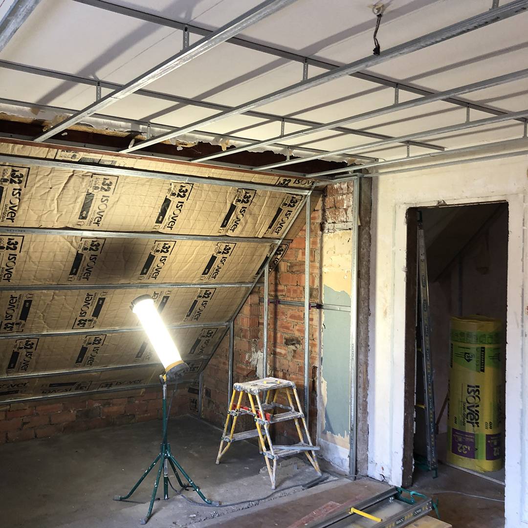 Pose d'un faux plafond en BA13 + pose d'une isolation laine de verre en 240 mm à Saverne proche de Strasbourg