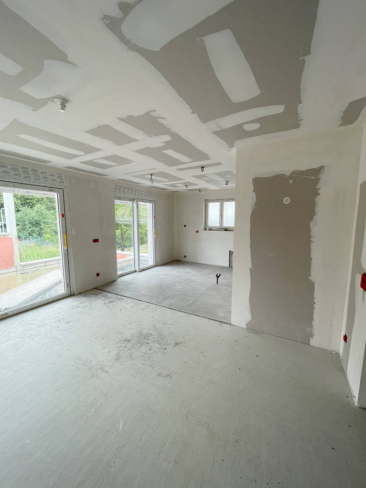 Pose de plaque de plâtre pour agrandissement de maison à Brumath