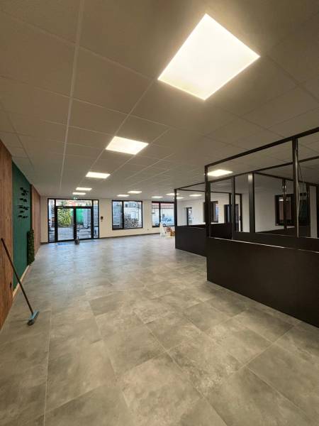 Cloisons placo sur mesure pour création de locaux professionnels, pose précise et finitions prêtes à peindre, à Strasbourg, Bas-Rhin