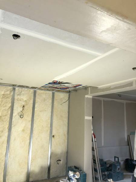 Isoler les murs d'un appartement par l'intérieur à Strasbourg et sa région