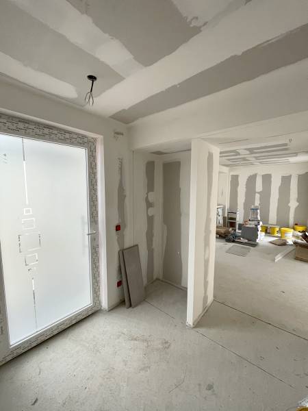 Pose de plaque de plâtre pour agrandissement de maison à Brumath